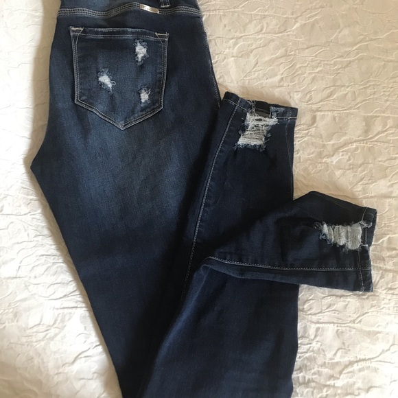 KanCan Distressed Jeans - Picture 5 of 6